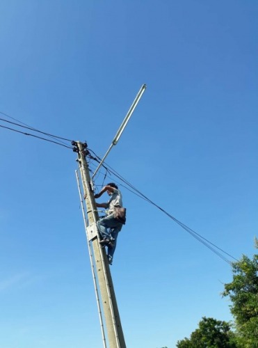 องค์การบริหารส่วนตำบลเกาะลอยบางหัก ได้ดำเนินการแก้ไขไฟฟ้าขัดข้อง ให้กับ หมู่ที่ 4 ตำบลเกาะลอย เป็นที่เรียบร้อยแล้ว