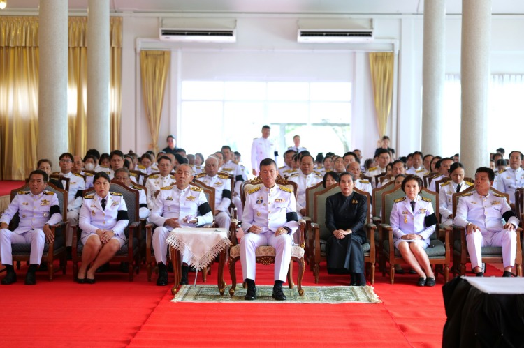 ร่วมพิธีถวายสักการะพระบรมศพ สมเด็จพระนางเจ้าสิริกิติ์ พระบรมราชินีนาถ พระบรมราชชนนีพันปีหลวง